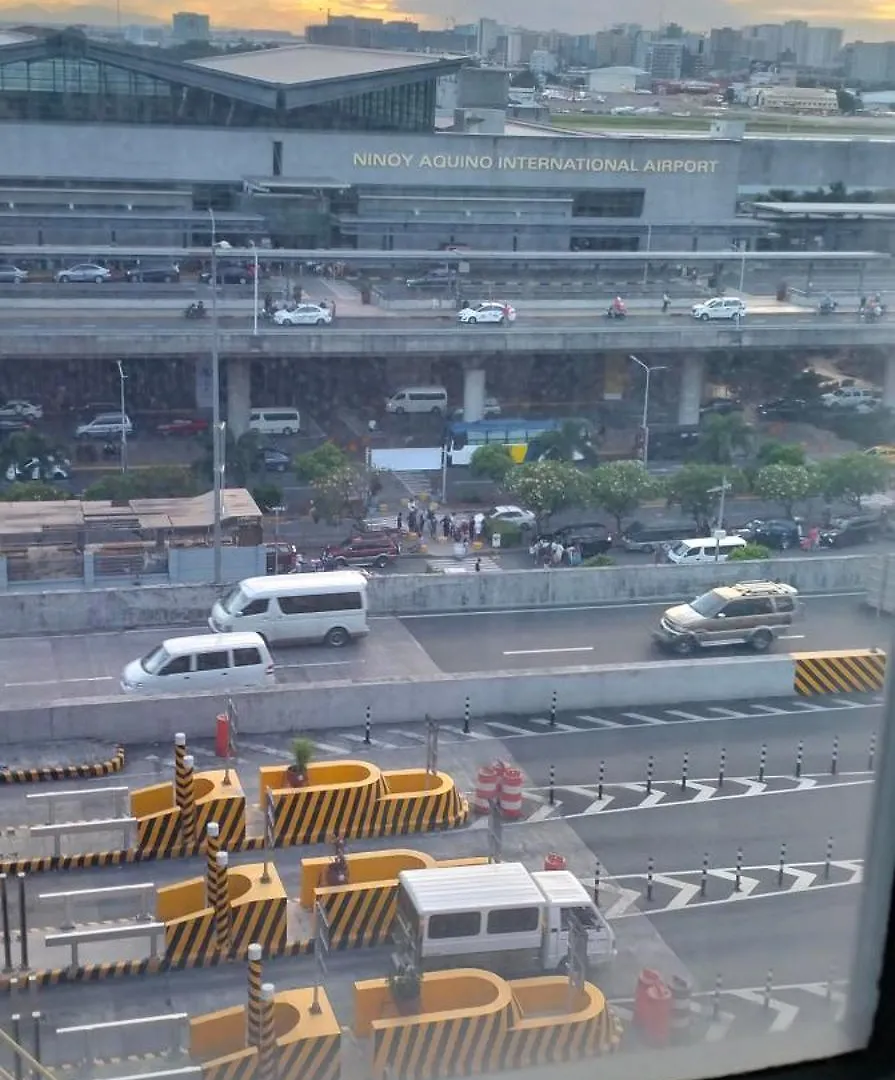 Aparthotel Condotel Near Terminal 3 Airport At Two Palm Tree Villas Pasay