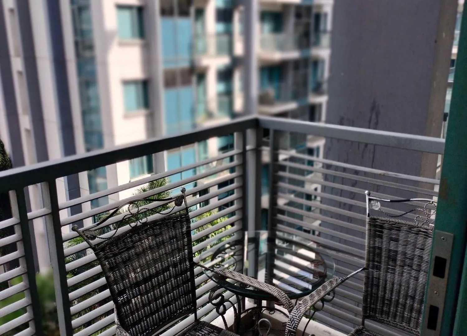 Condotel Near Terminal 3 Airport At Two Palm Tree Villas Pasay Aparthotel