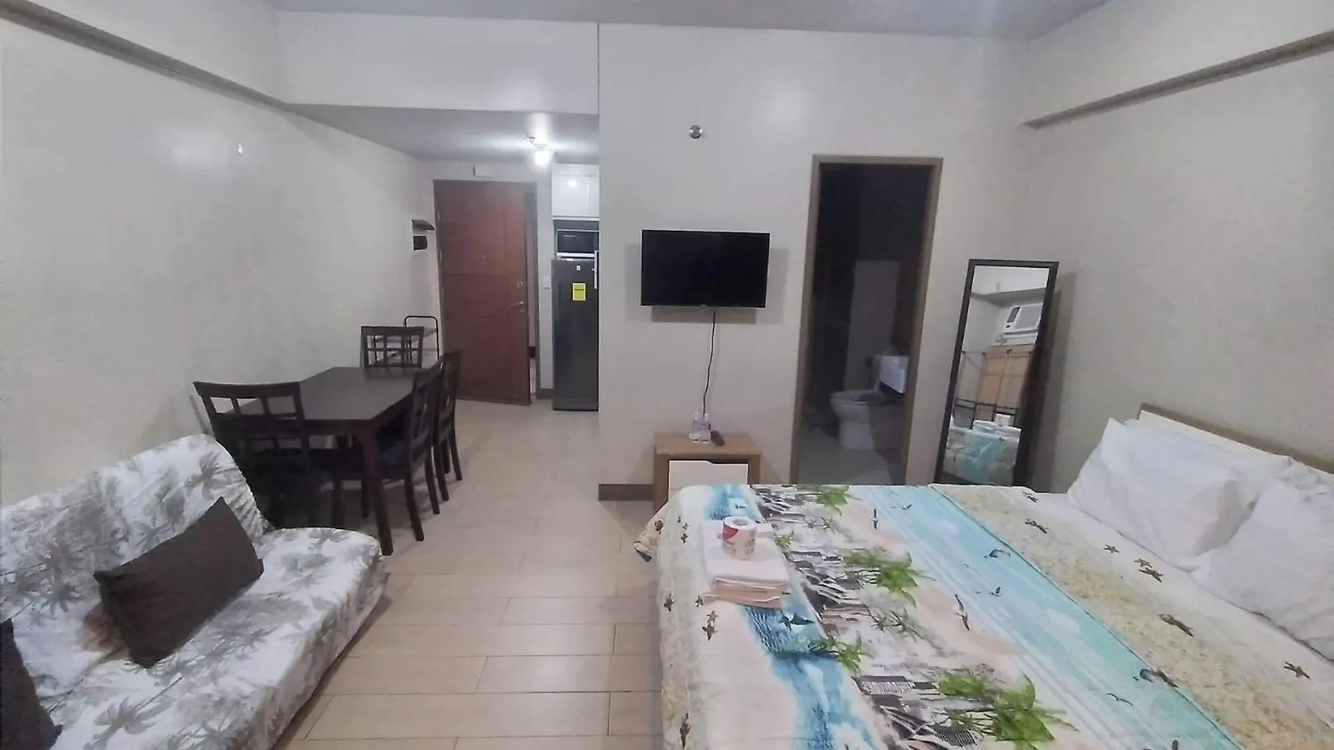 Condotel Near Terminal 3 Airport At Two Palm Tree Villas Pasay Aparthotel