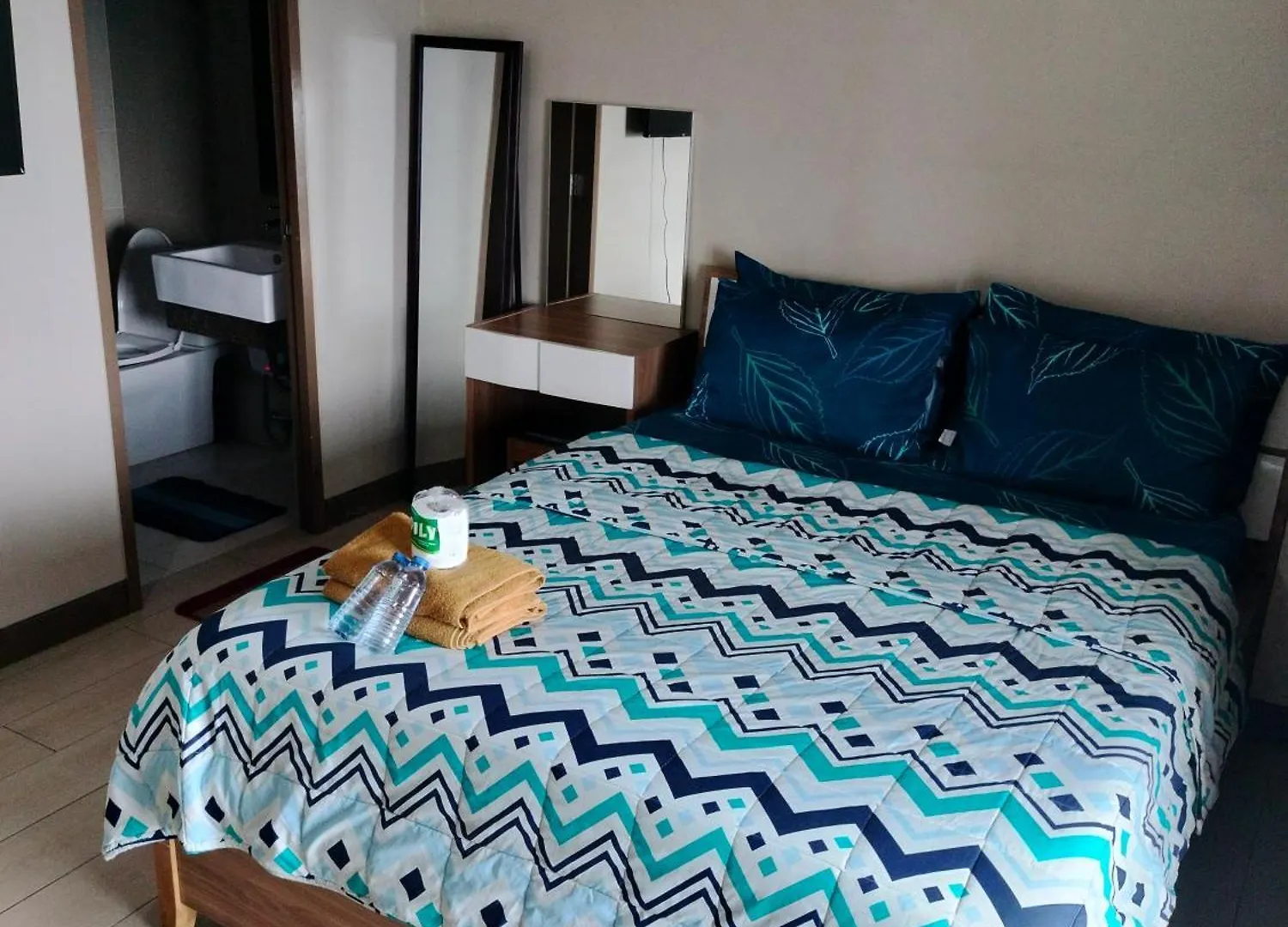 Condotel Near Terminal 3 Airport At Two Palm Tree Villas Pasay