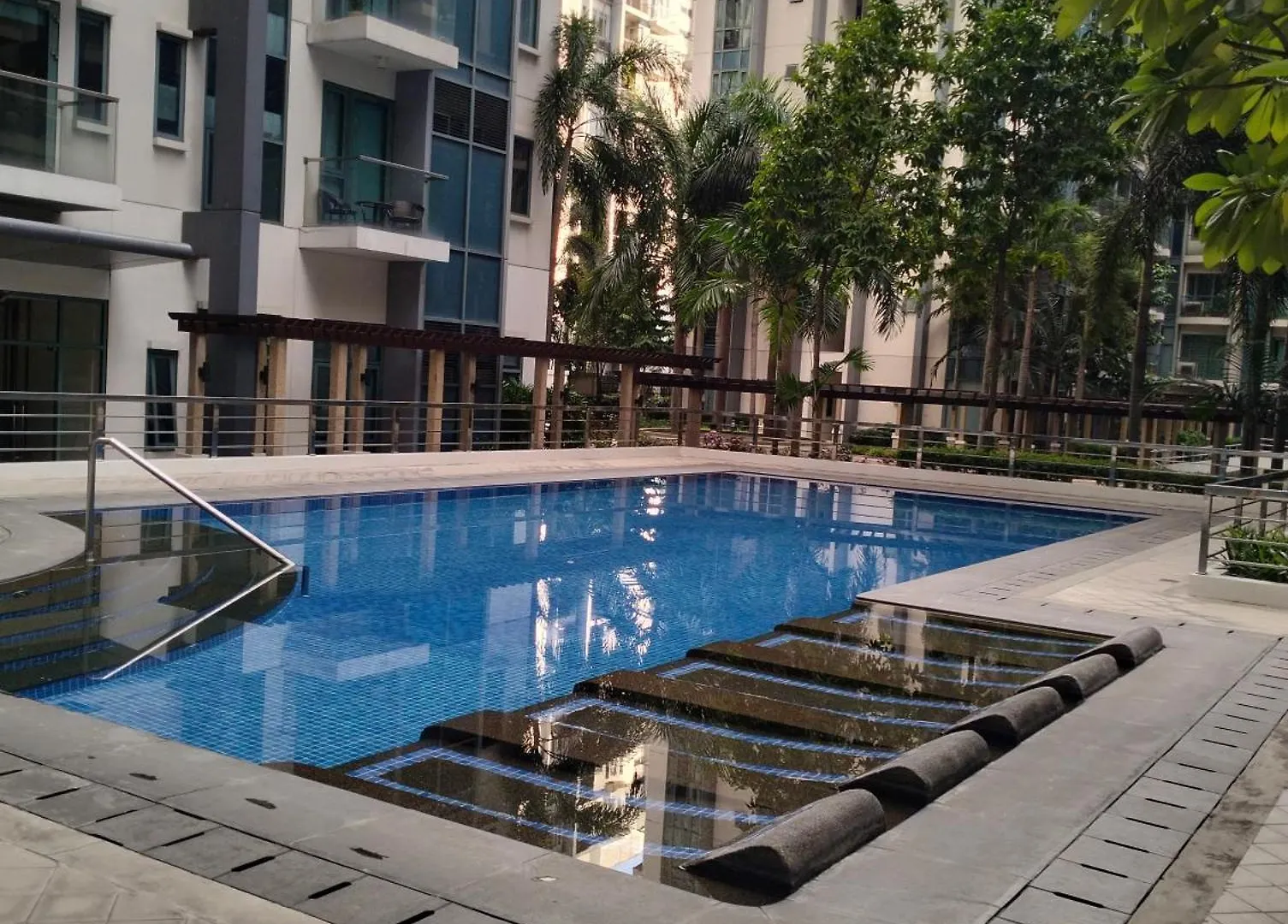 Condotel Near Terminal 3 Airport At Two Palm Tree Villas Pasay 0*,  Filipíny